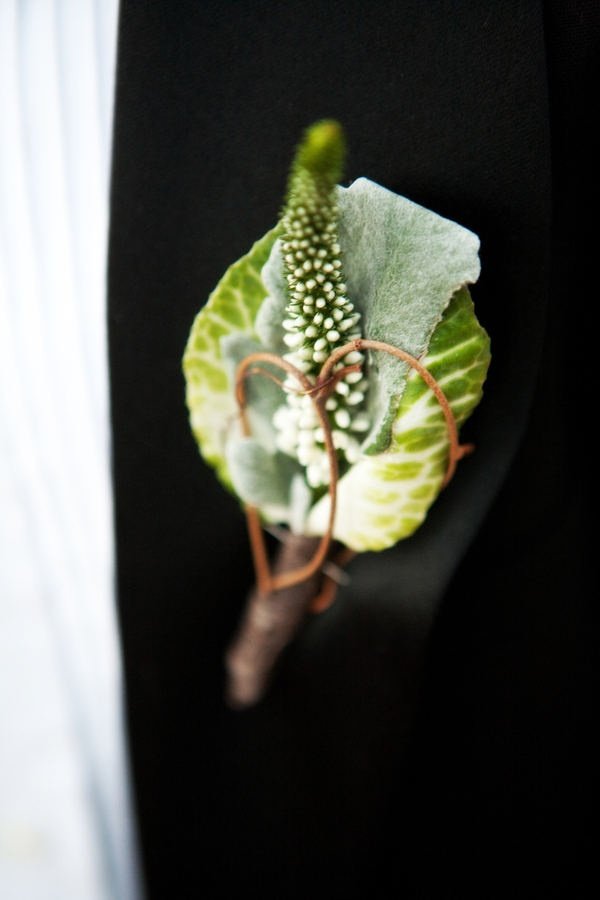 boutonniere.: