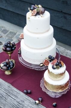 Fig and cold wedding cakes | Anais Stoelen Photography | see more on: http://burnettsboards.com/2015/01/plum-gold-rustic-chic-wedding/