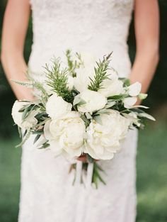 White #peony bridal #bouquet | Photography: http://geneoh.com