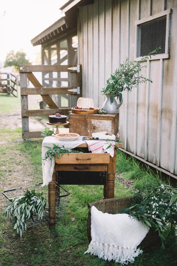 https://pankakertje.blogcdn.p3k.hu/files/2016/02/Vintage-Wedding-Inspiration-at-Bernal-Gulnac-Joice-Ranch-17-of-25-600x900.jpg