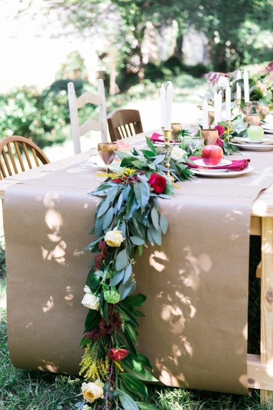 All in the details: http://www.stylemepretty.com/2015/05/07/35-gorgeous-cascading-centerpieces/: 